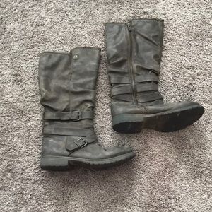 Brown size 8 rosy boots!! Must go!!